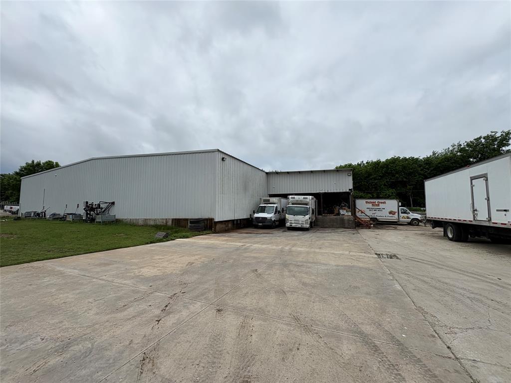 6529 Asher Road Property Photo 8