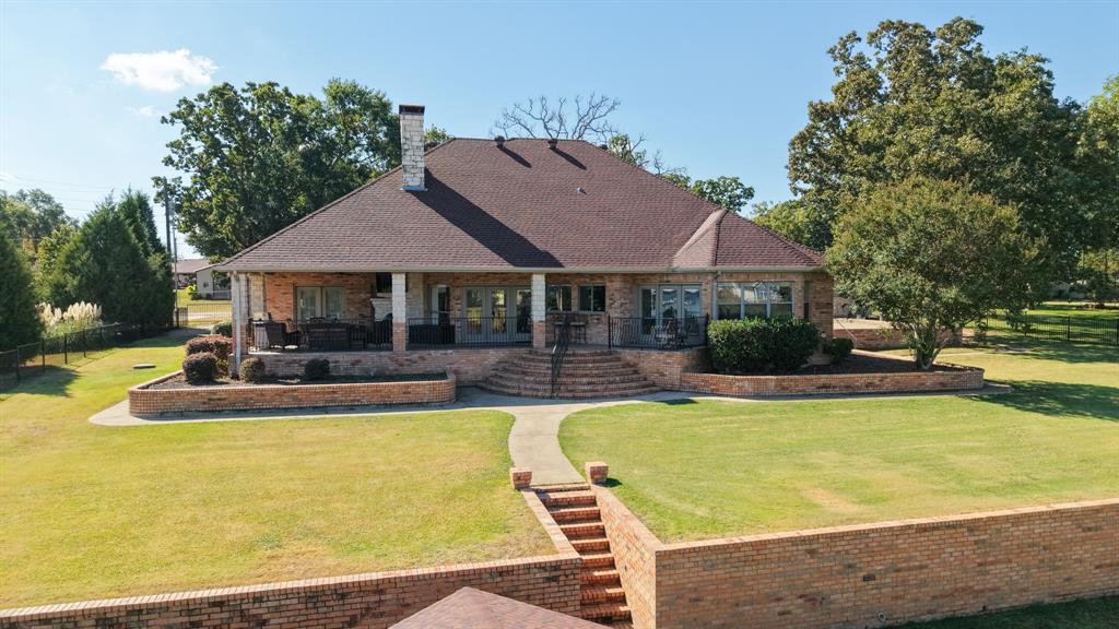 180 Surls Drive Property Photo 1