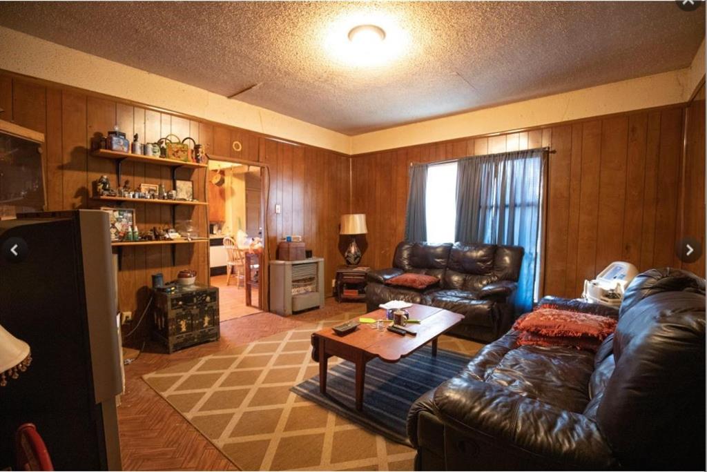307 W Spruce Street Property Photo 5
