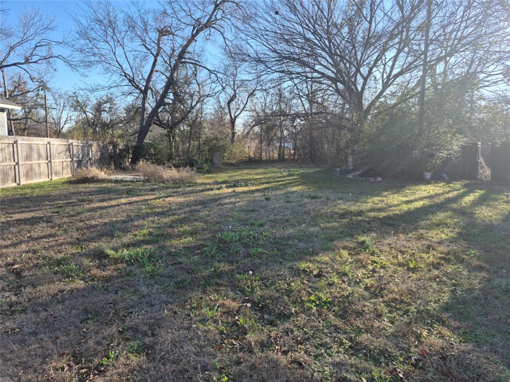 307 W Spruce Street Property Photo 10