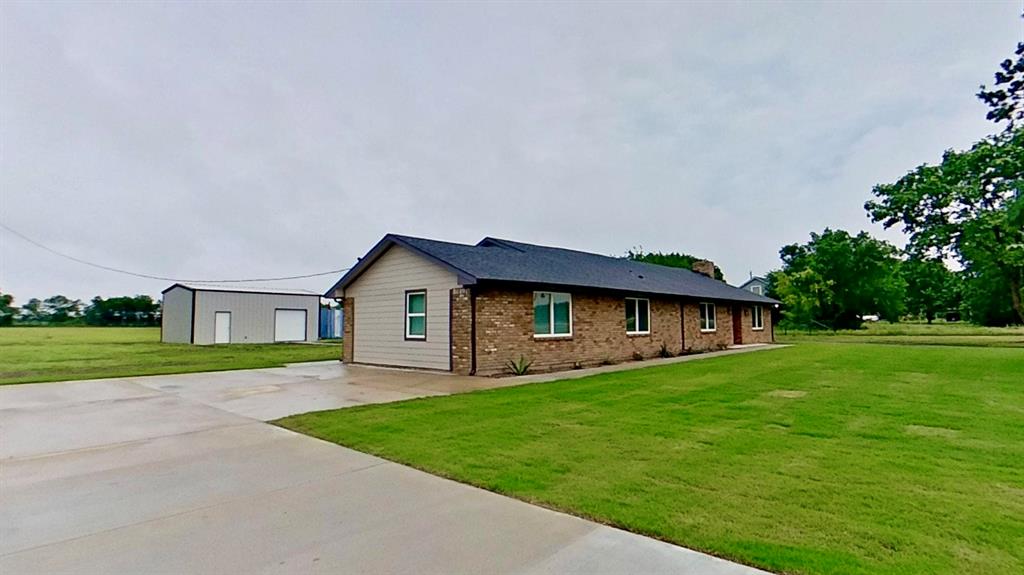 423 Fm 2377 Property Photo 3
