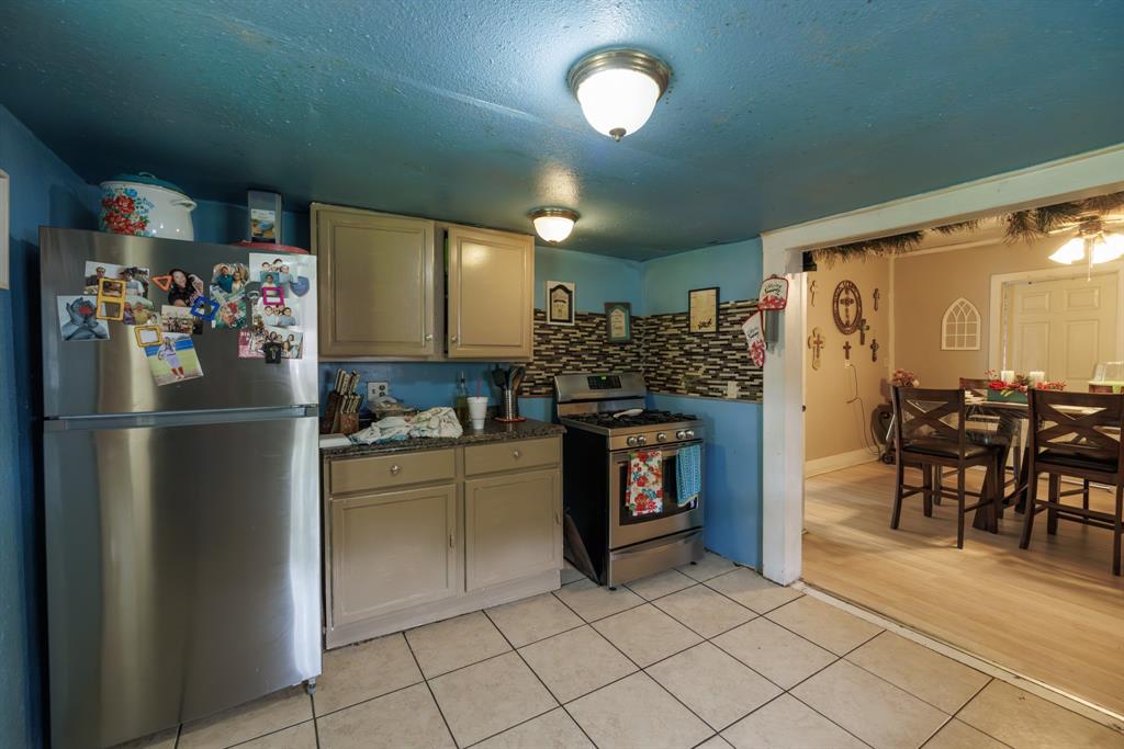 308 W 5th Street Property Photo 4