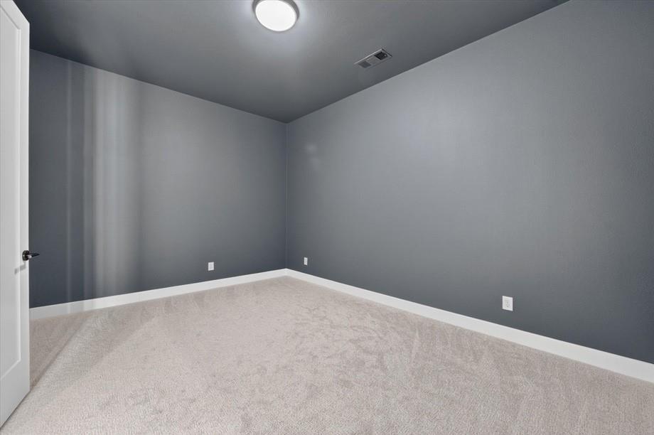 2533 Domingo Drive Property Photo 21
