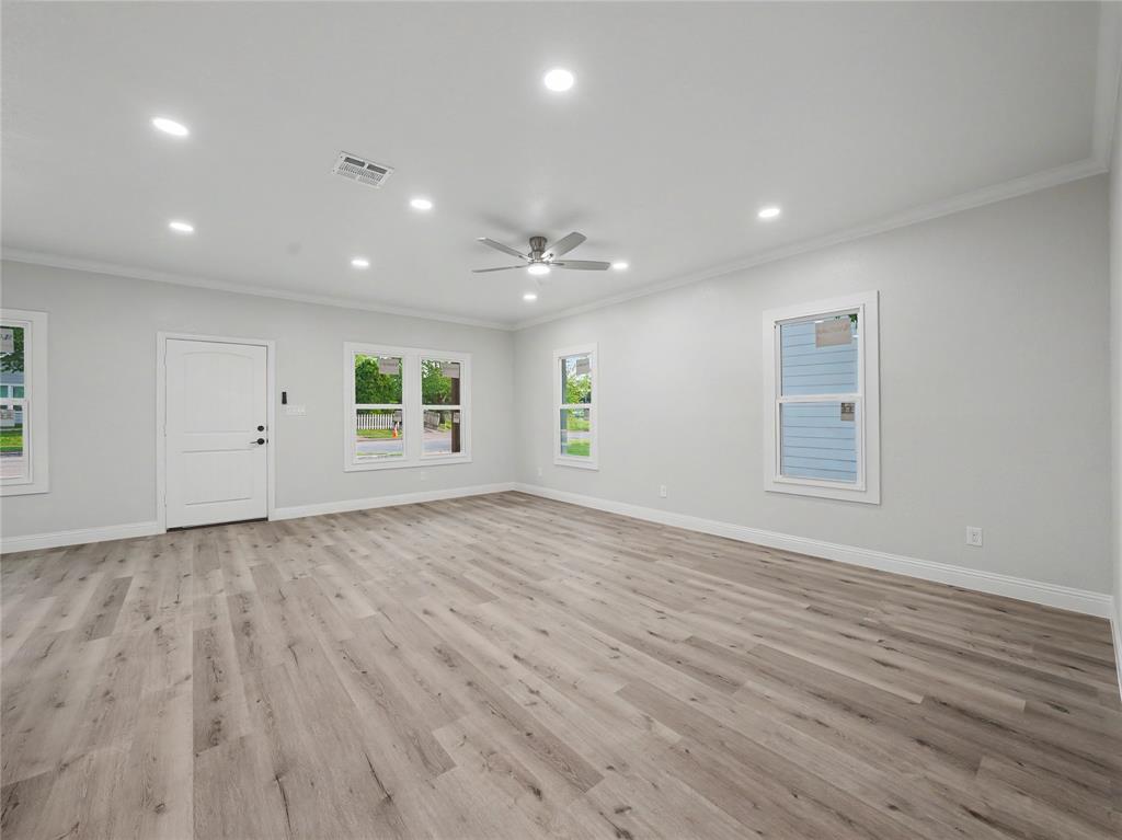 1211 E Cannon Street Property Photo 9