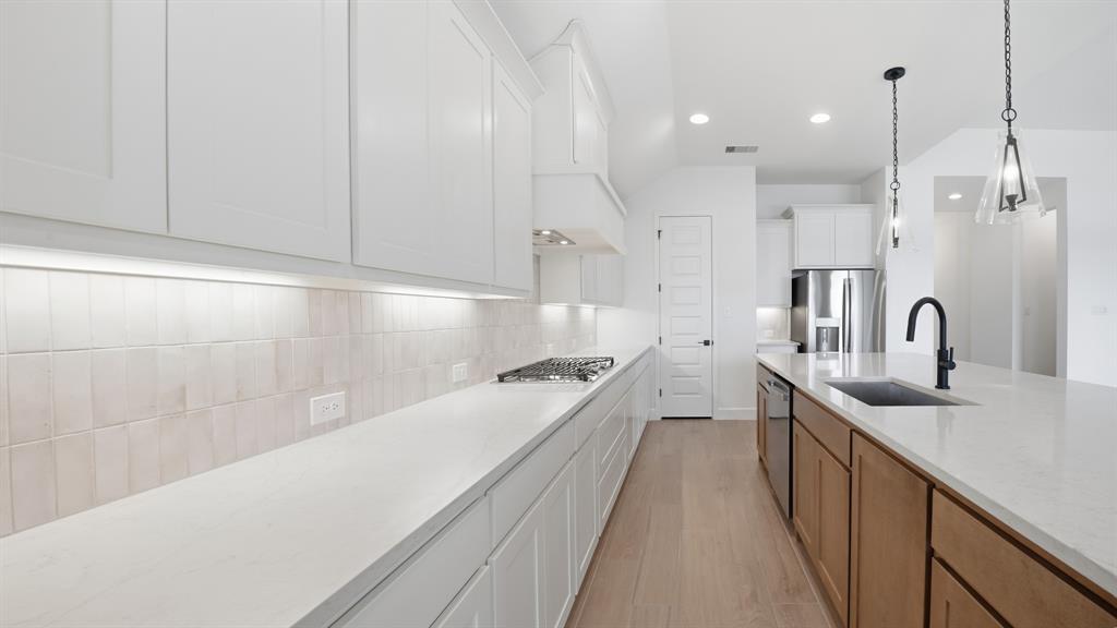 7333 Saker Street Property Photo 10