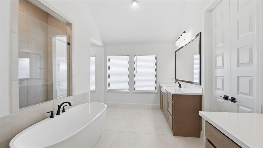 7333 Saker Street Property Photo 14