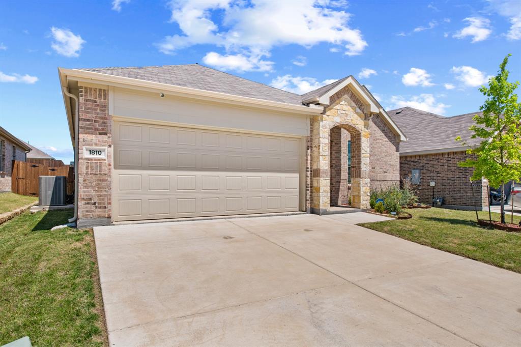 1810 Memorable Moment Drive Property Photo 1