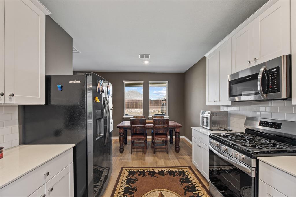 1810 Memorable Moment Drive Property Photo 9