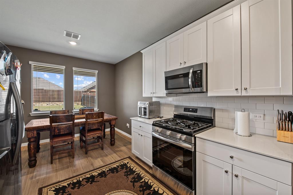 1810 Memorable Moment Drive Property Photo 10