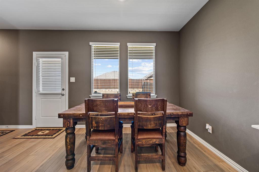 1810 Memorable Moment Drive Property Photo 13