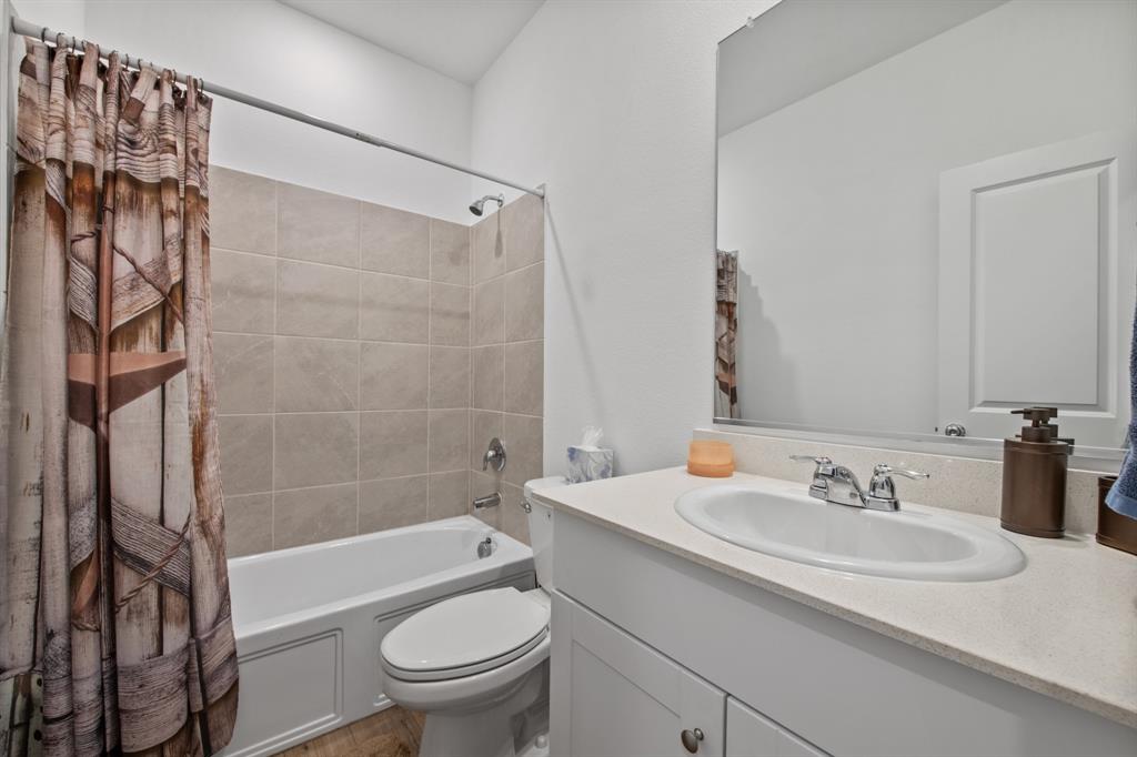 1810 Memorable Moment Drive Property Photo 16