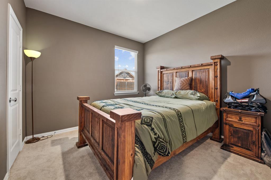 1810 Memorable Moment Drive Property Photo 18