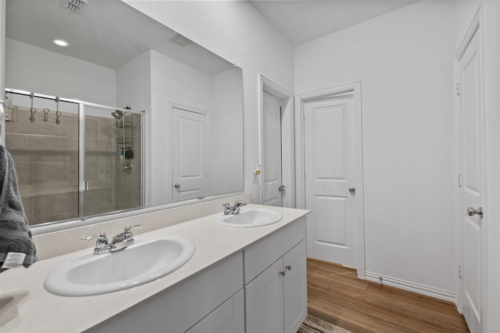 1810 Memorable Moment Drive Property Photo 23