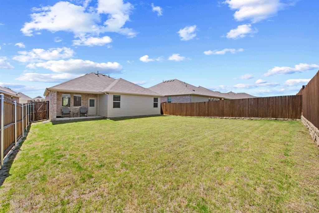 1810 Memorable Moment Drive Property Photo 25