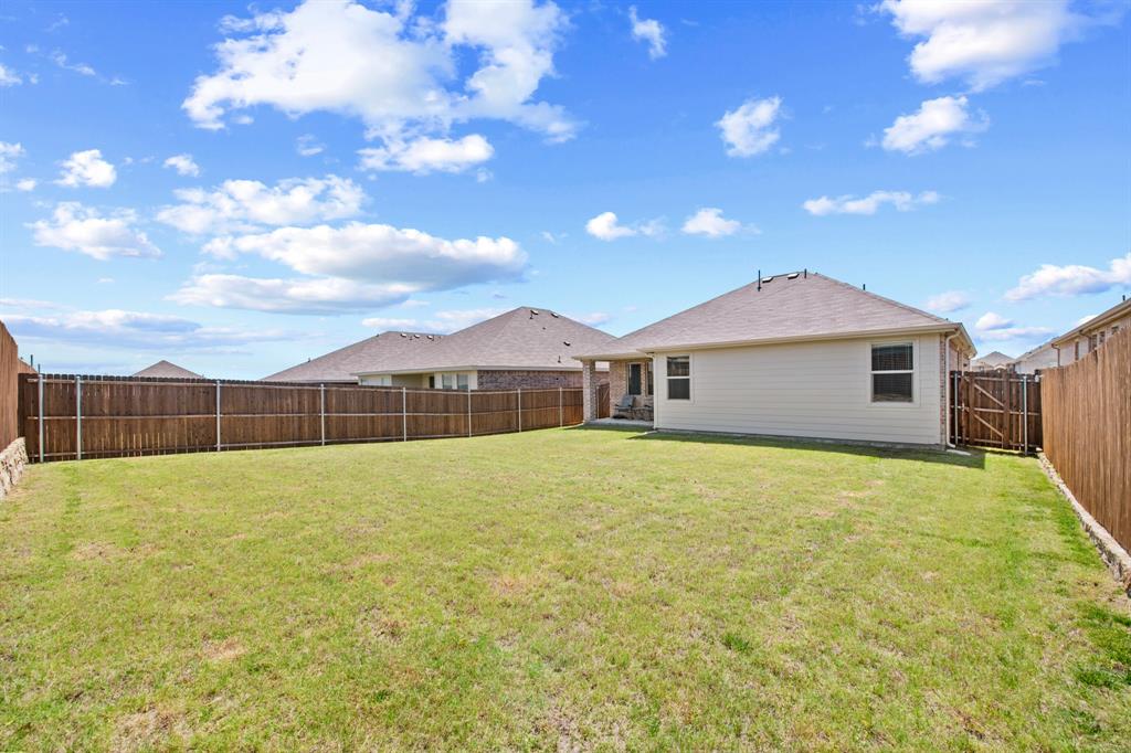 1810 Memorable Moment Drive Property Photo 26