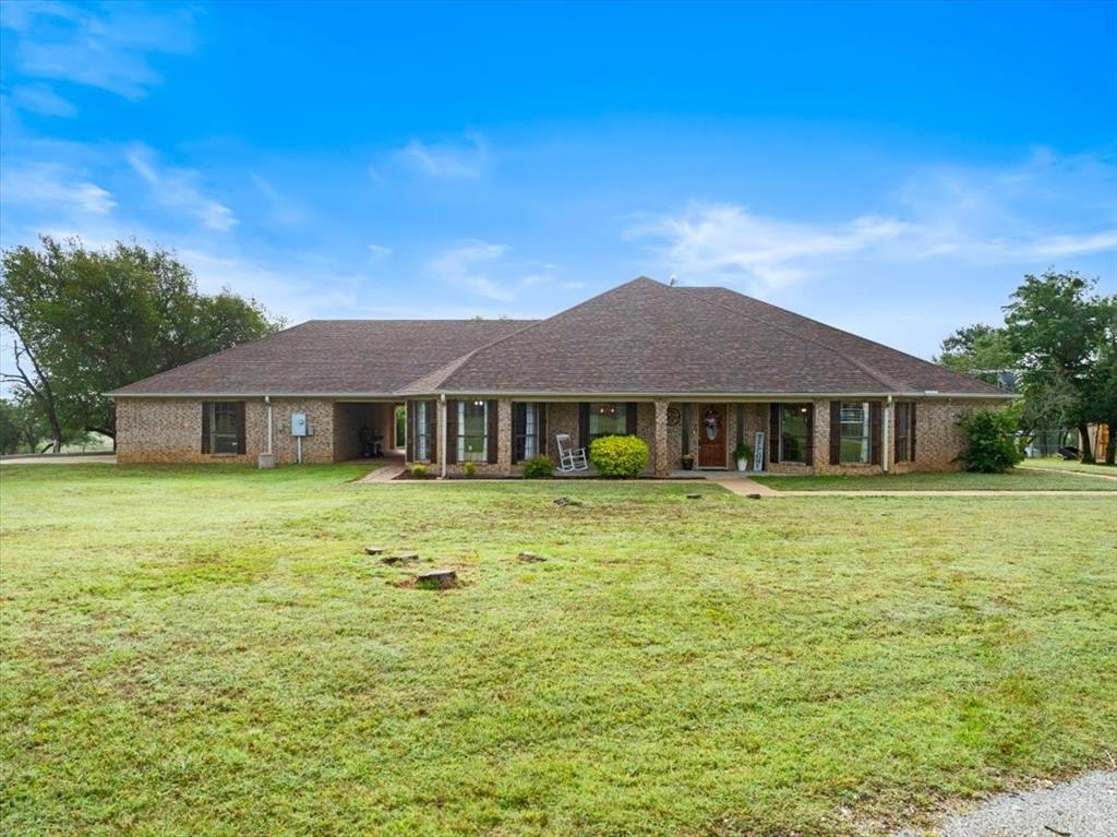 719 Private Road 897 Property Photo 2