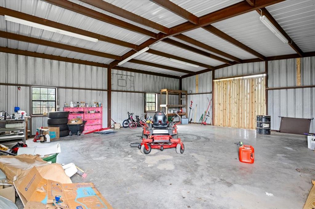 719 Private Road 897 Property Photo 40