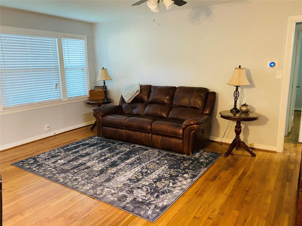 4704 Collinwood Avenue Property Photo 5