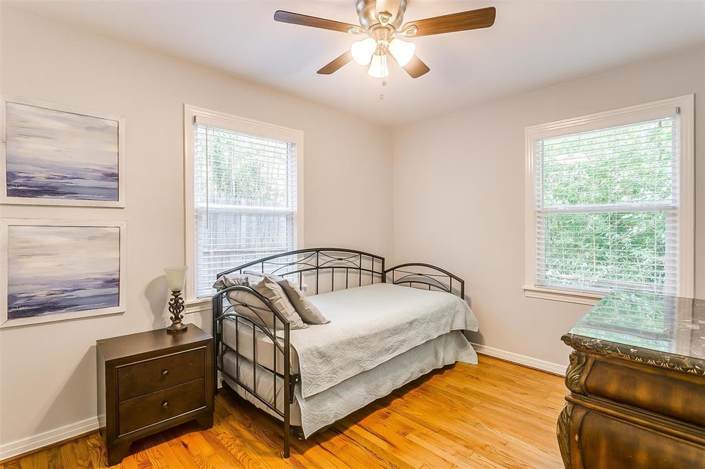4704 Collinwood Avenue Property Photo 10