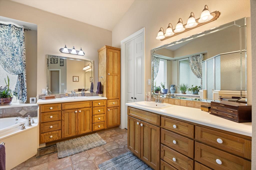 7404 Fox Fire Court Property Photo 13