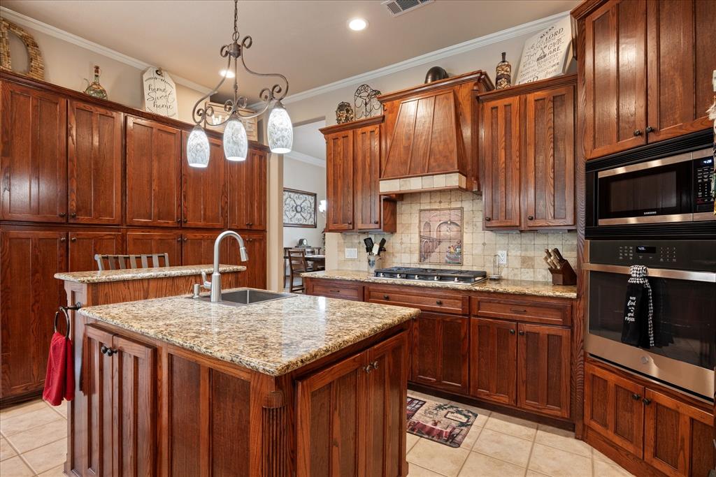 7404 Fox Fire Court Property Photo 18