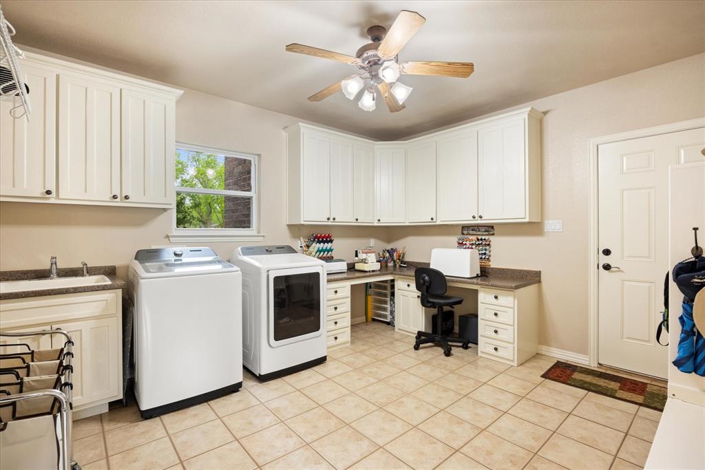 7404 Fox Fire Court Property Photo 22