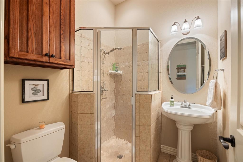 7404 Fox Fire Court Property Photo 24