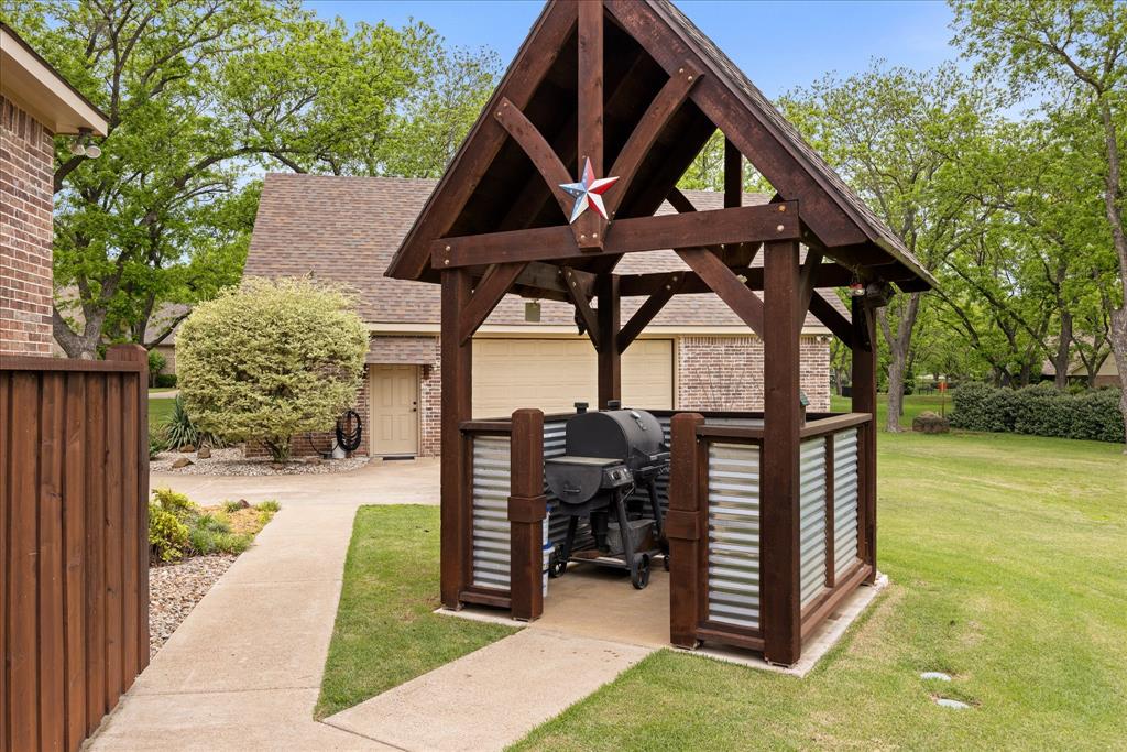 7404 Fox Fire Court Property Photo 31