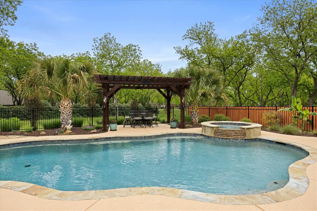 7404 Fox Fire Court Property Photo 34