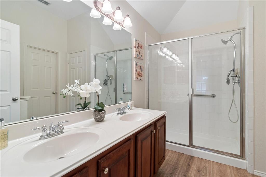 609 Lake Point Drive Property Photo 18