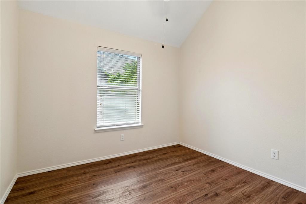 609 Lake Point Drive Property Photo 23