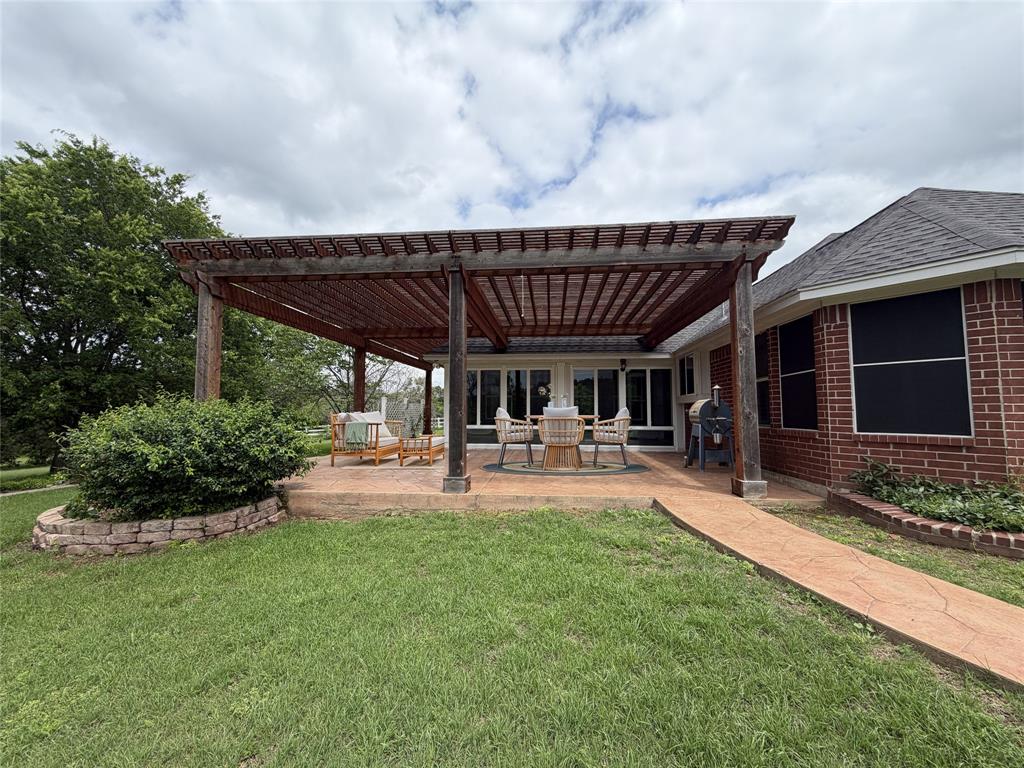 8816 Cleburne Highway Property Photo 3