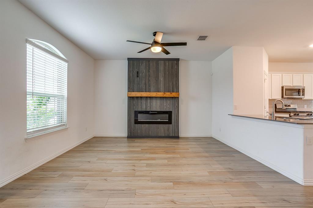 1605 River Crossing Drive Property Photo 8