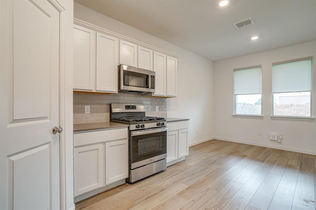 1605 River Crossing Drive Property Photo 13