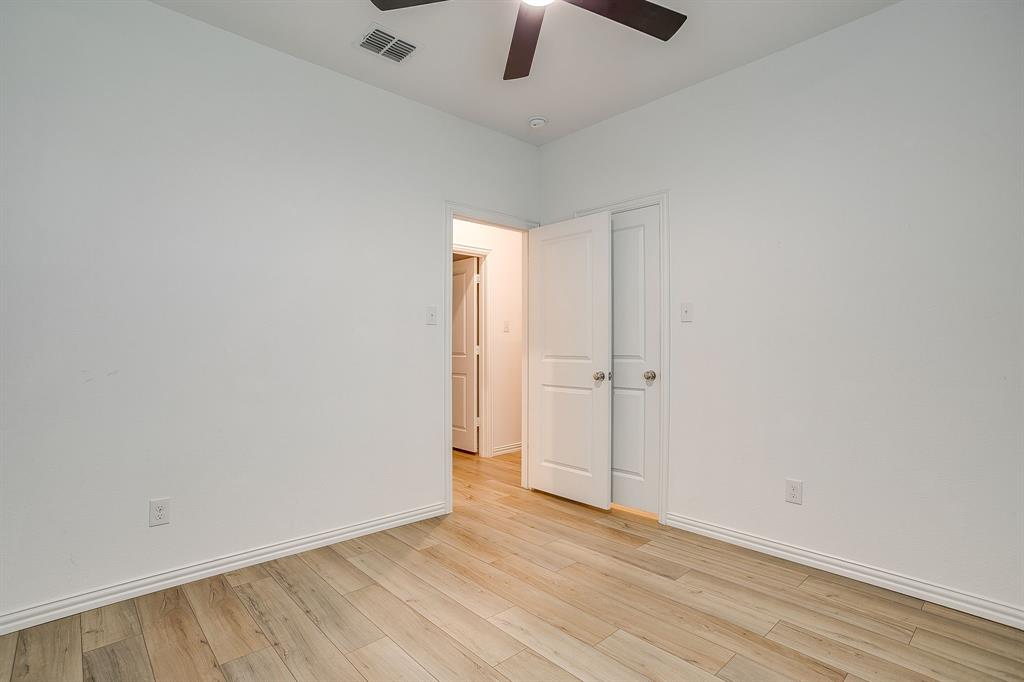 1605 River Crossing Drive Property Photo 35