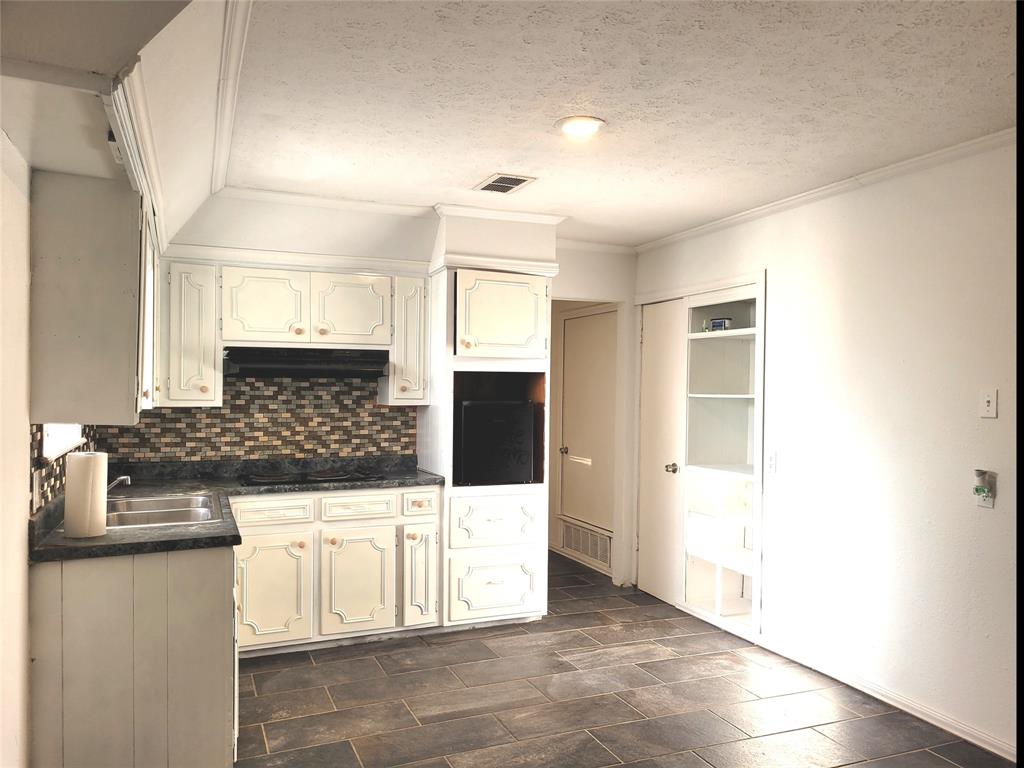 410 Sw 22nd Property Photo 18