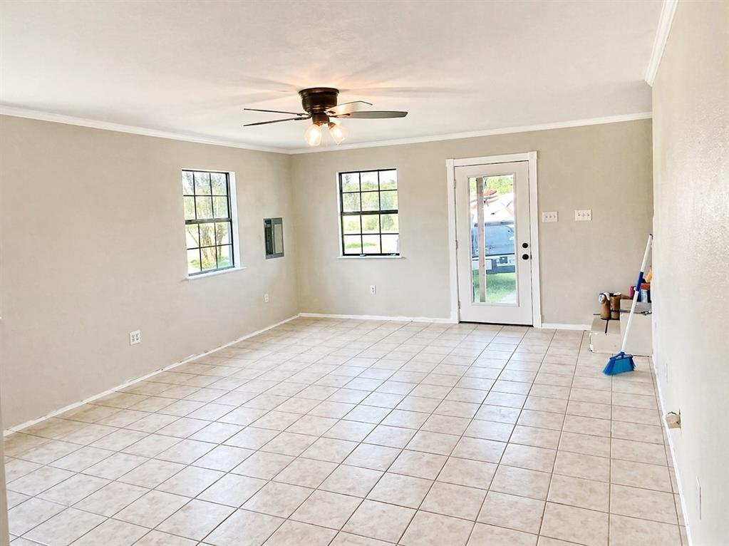 6960 Fm 937 Property Photo 7