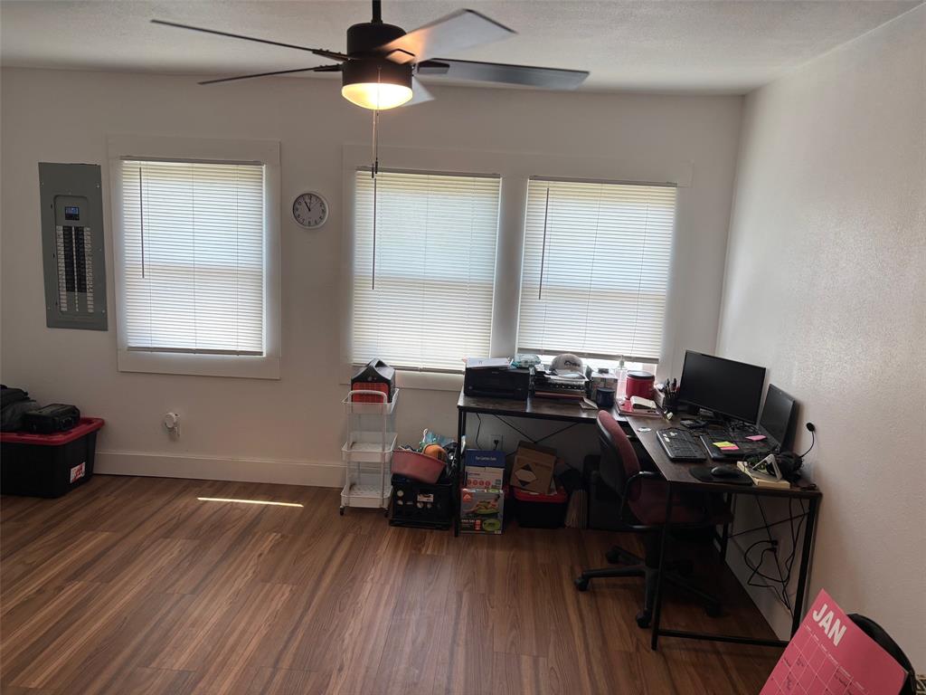 200 S Hillcrest Avenue Property Photo 10