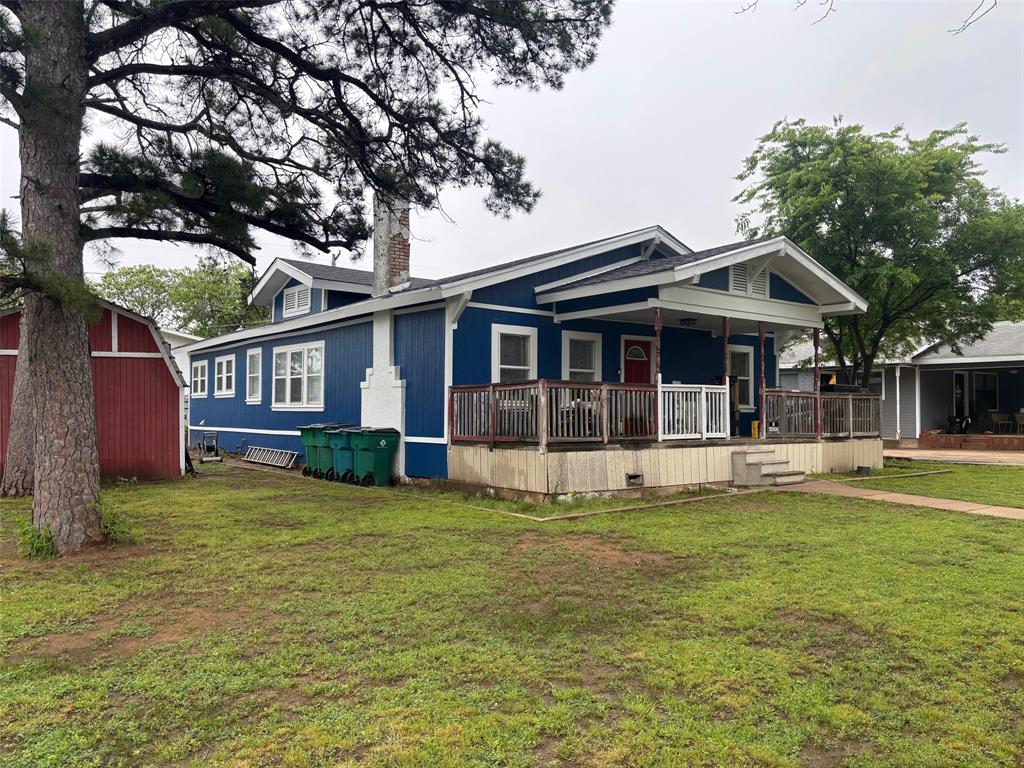 200 S Hillcrest Avenue Property Photo 19
