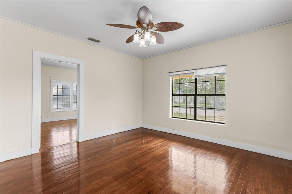 707 N River Street Property Photo 18