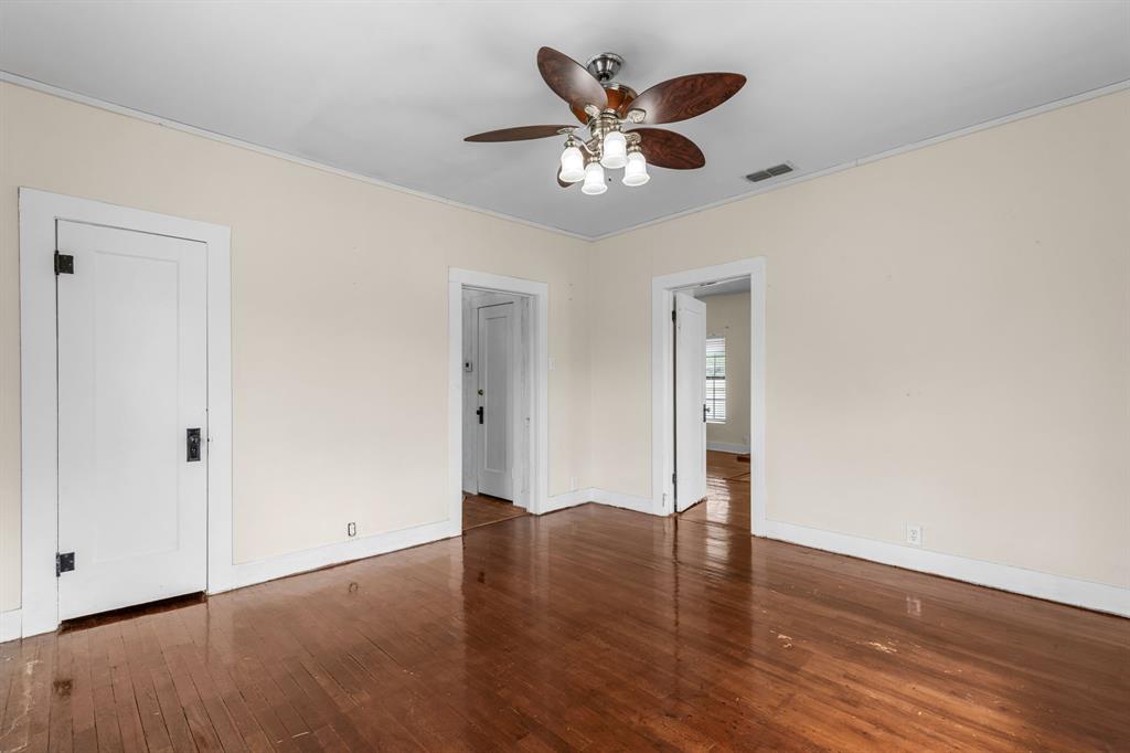 707 N River Street Property Photo 19