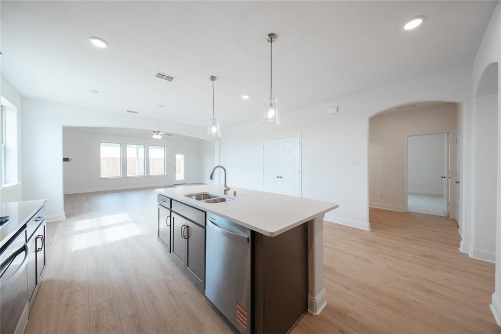 3104 Patrinia Street Property Photo 5