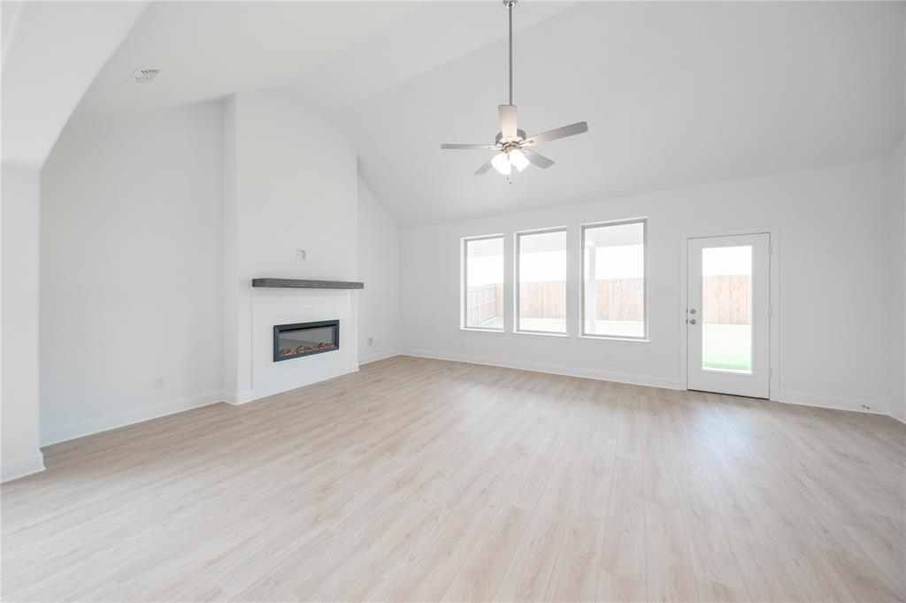3104 Patrinia Street Property Photo 6
