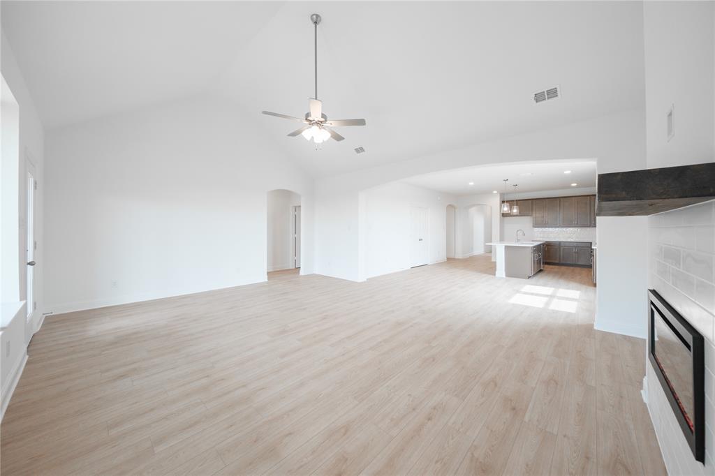 3104 Patrinia Street Property Photo 8