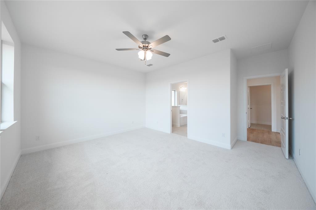 3104 Patrinia Street Property Photo 10