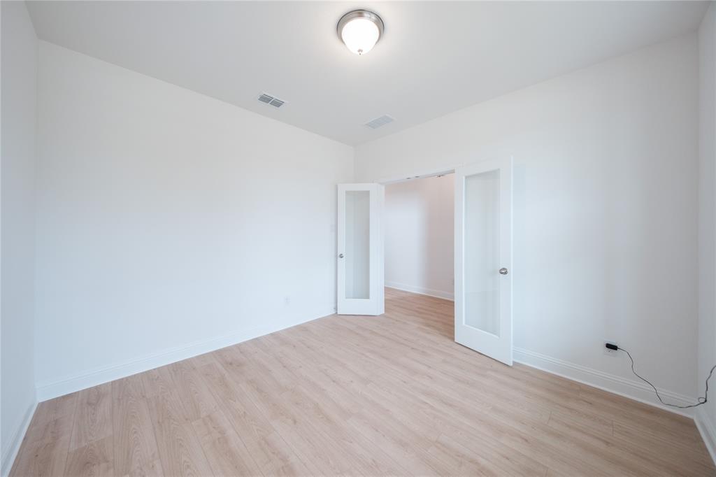 3104 Patrinia Street Property Photo 14