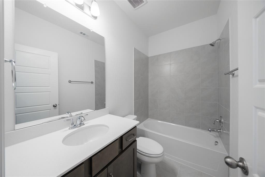 3104 Patrinia Street Property Photo 18