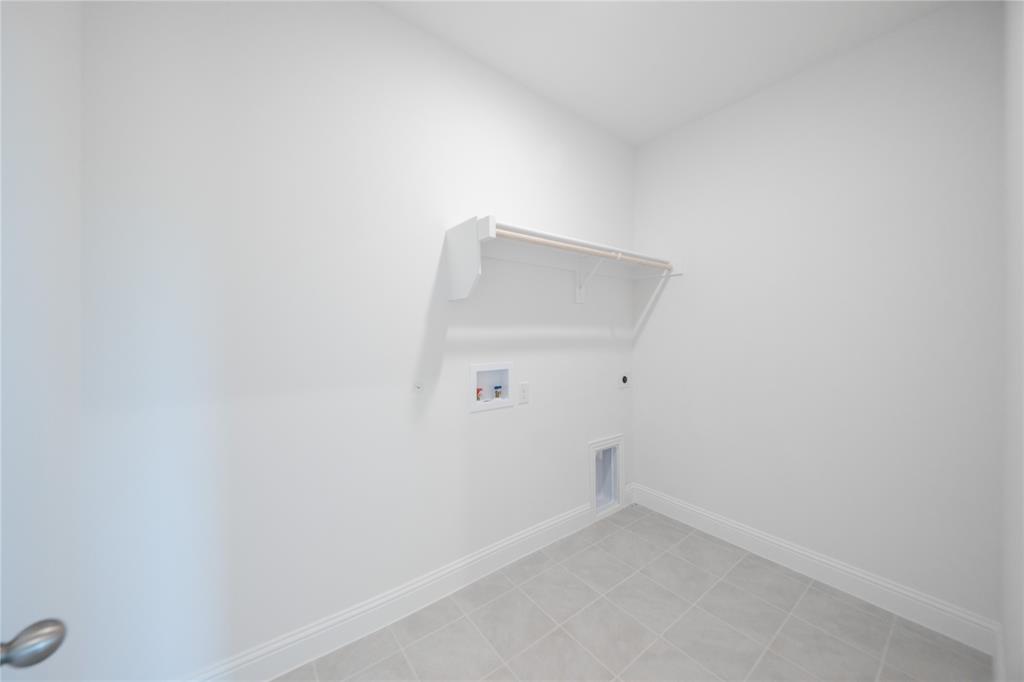 3104 Patrinia Street Property Photo 23