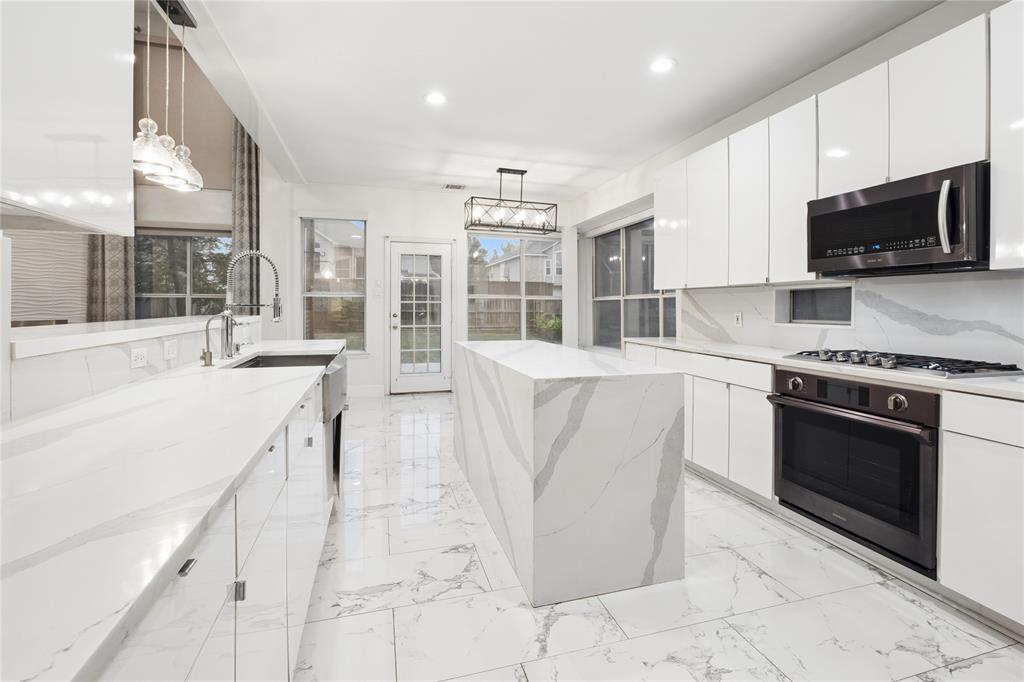 3905 Kite Meadow Drive Property Photo 11