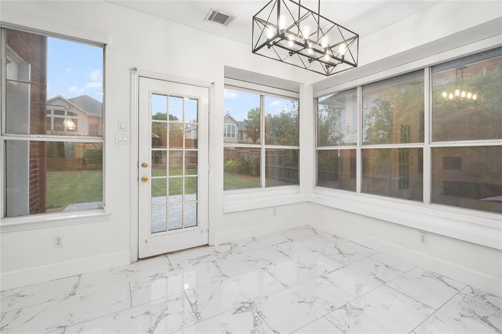 3905 Kite Meadow Drive Property Photo 12
